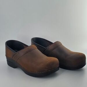 Dansko Professional Antique Brown Clog, Size 41